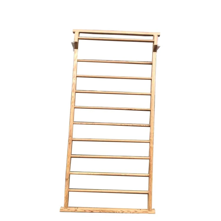 قضبان الحائط الخشبية